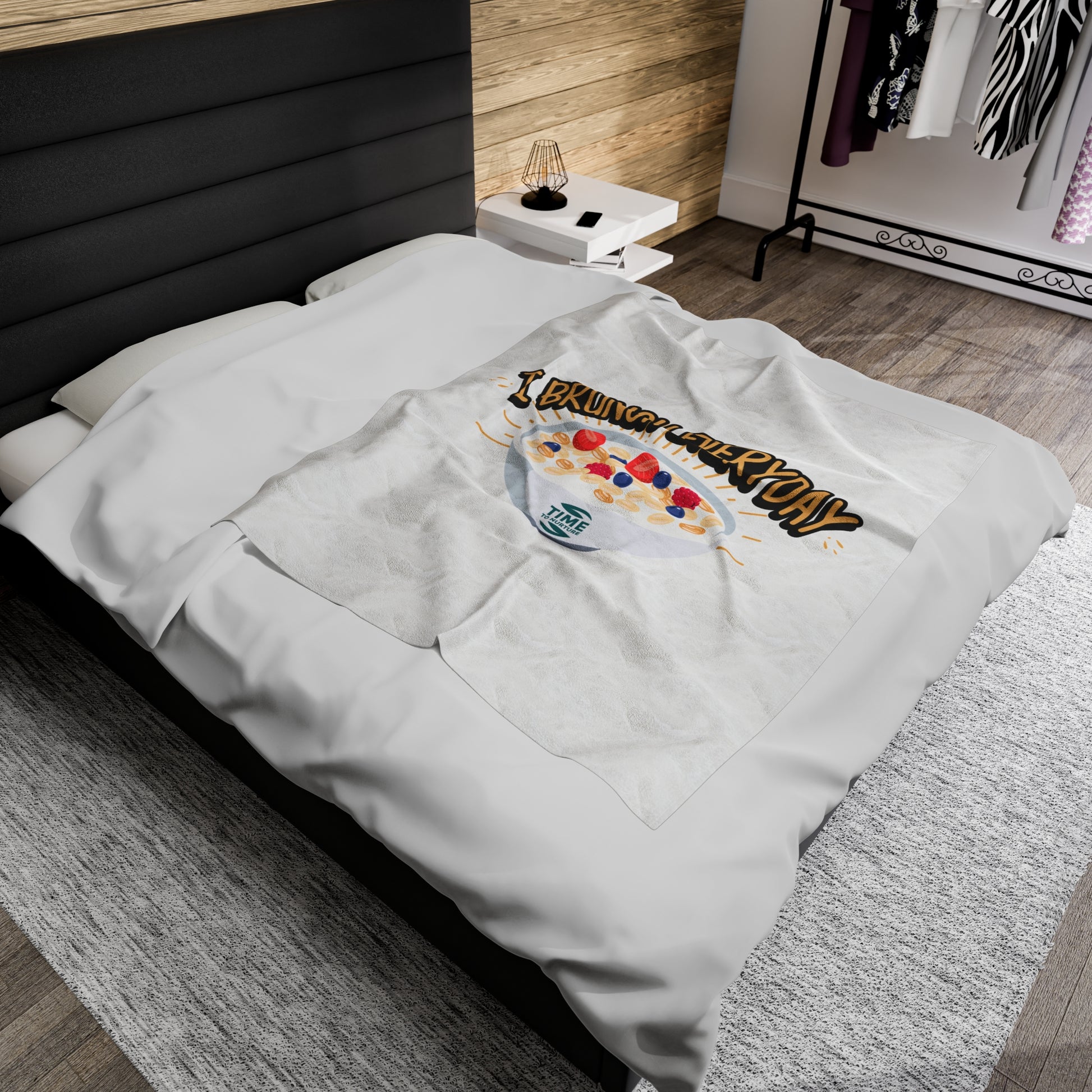 Cozy velveteen throw blanket with "Brunch Everyday" design, soft and perfect for the sofa or bed, ideal for brunch-themed home decor and relaxation lovers.