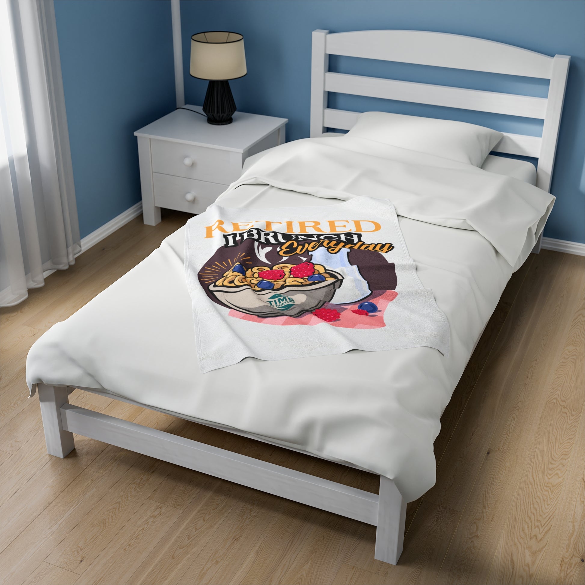 Soft velveteen plush blanket with the phrase "Retired I Brunch Everyday" printed on it. Cozy and stylish, perfect for relaxing at home, adding warmth to any space, or gifting to retirees who love brunch and comfort.
