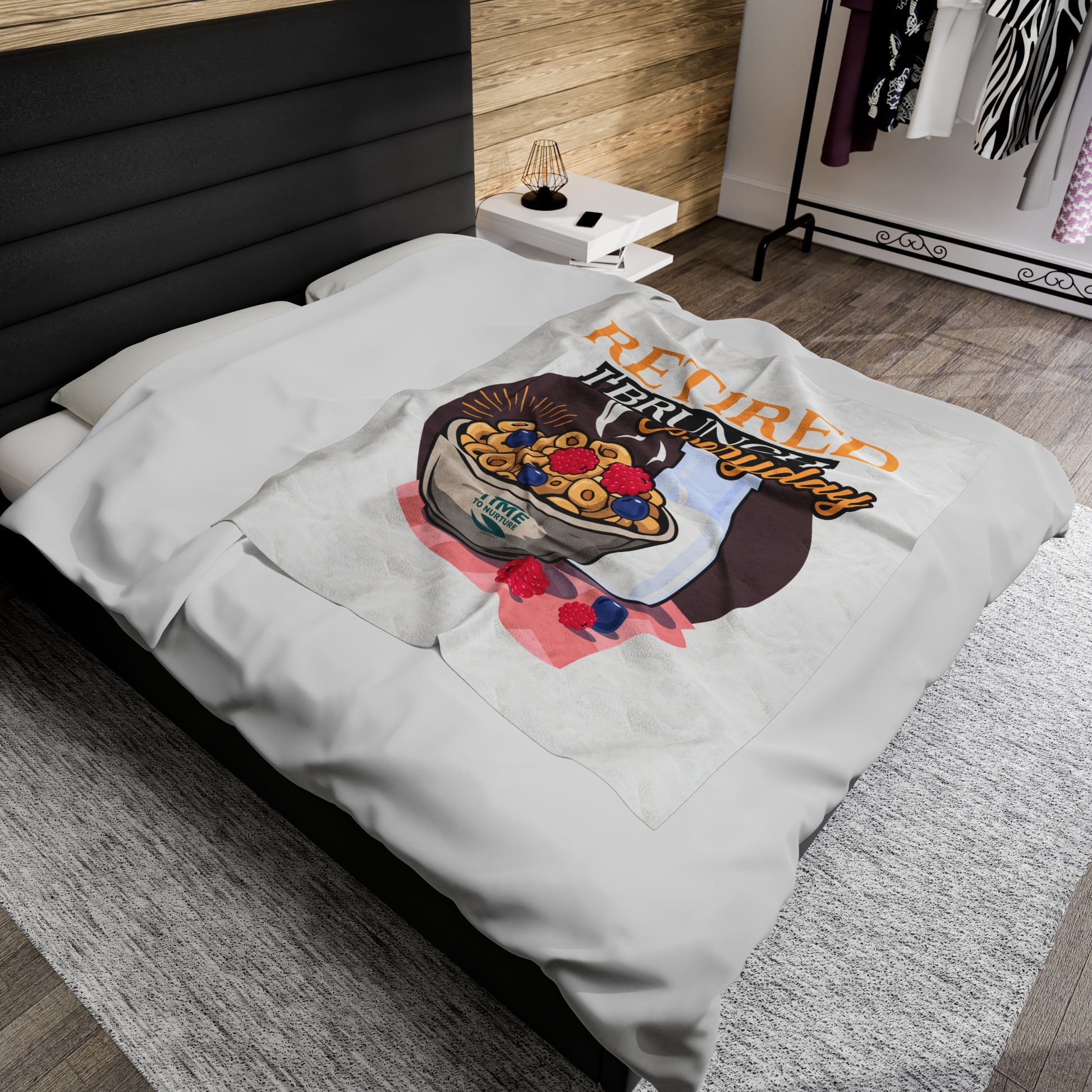 Soft velveteen plush blanket with the phrase "Retired I Brunch Everyday" printed on it. Cozy and stylish, perfect for relaxing at home, adding warmth to any space, or gifting to retirees who love brunch and comfort.