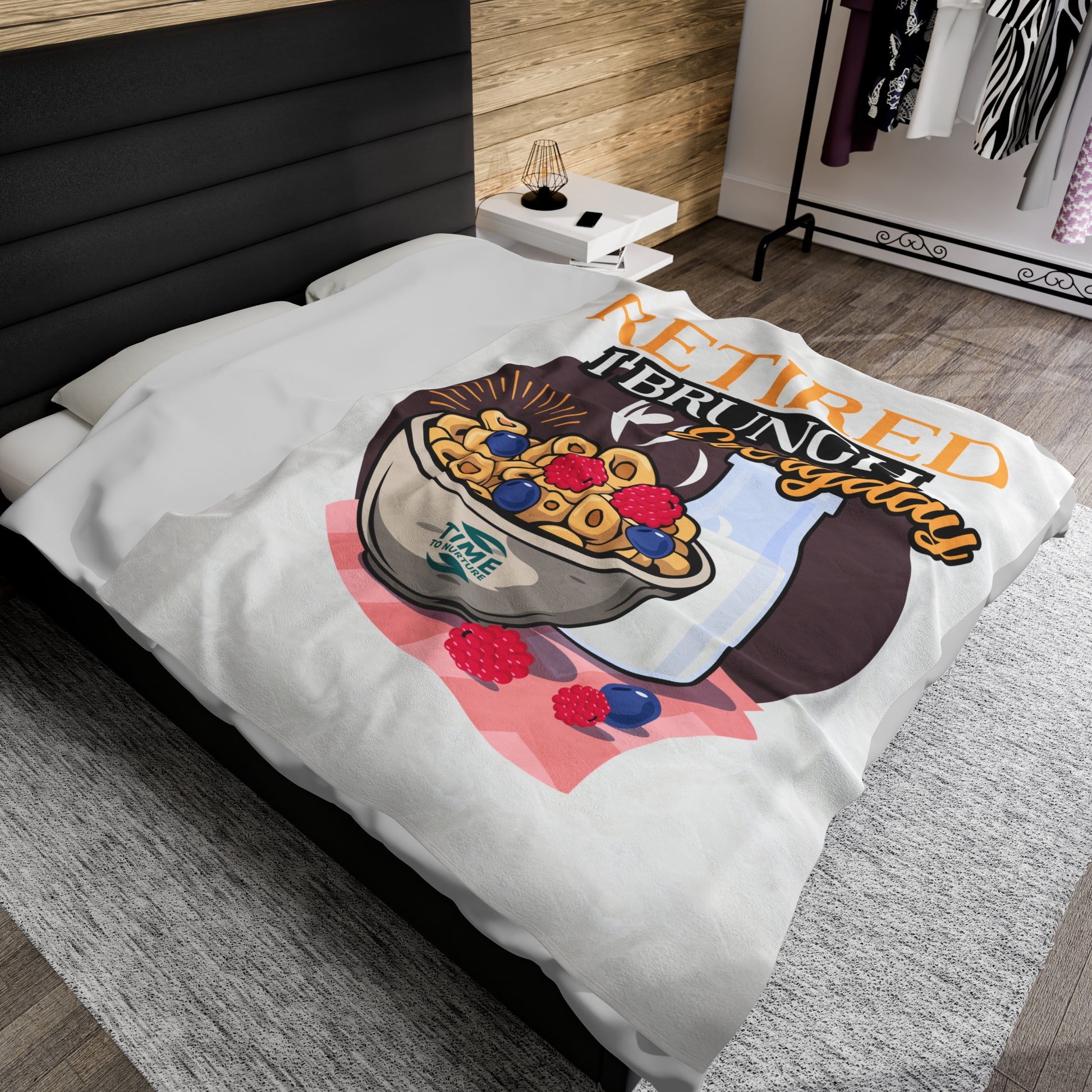 Soft velveteen plush blanket with the phrase "Retired I Brunch Everyday" printed on it. Cozy and stylish, perfect for relaxing at home, adding warmth to any space, or gifting to retirees who love brunch and comfort.